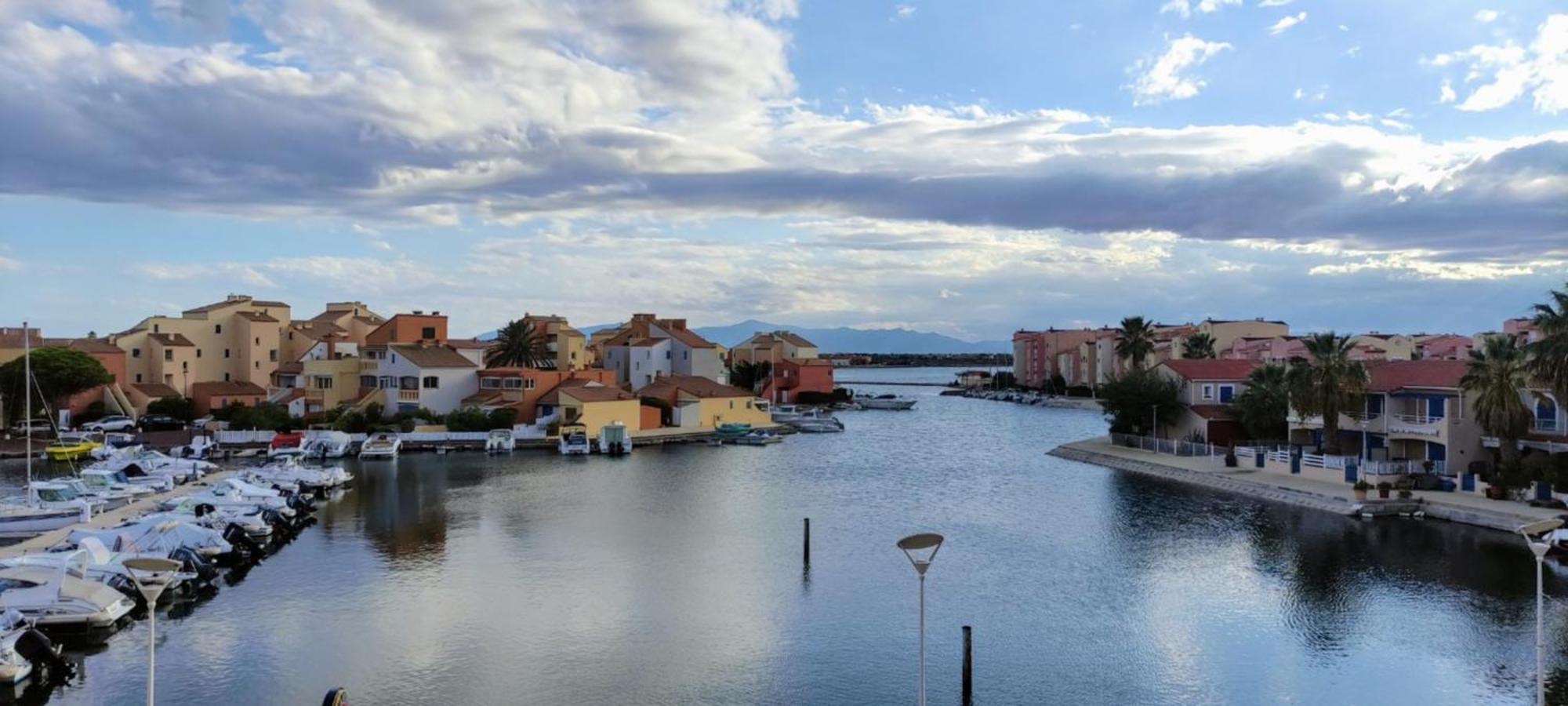 לה ברקרה Studio Avec Vue Sublime Sur L'Etang Et Les Montagnes Catalanes מראה חיצוני תמונה